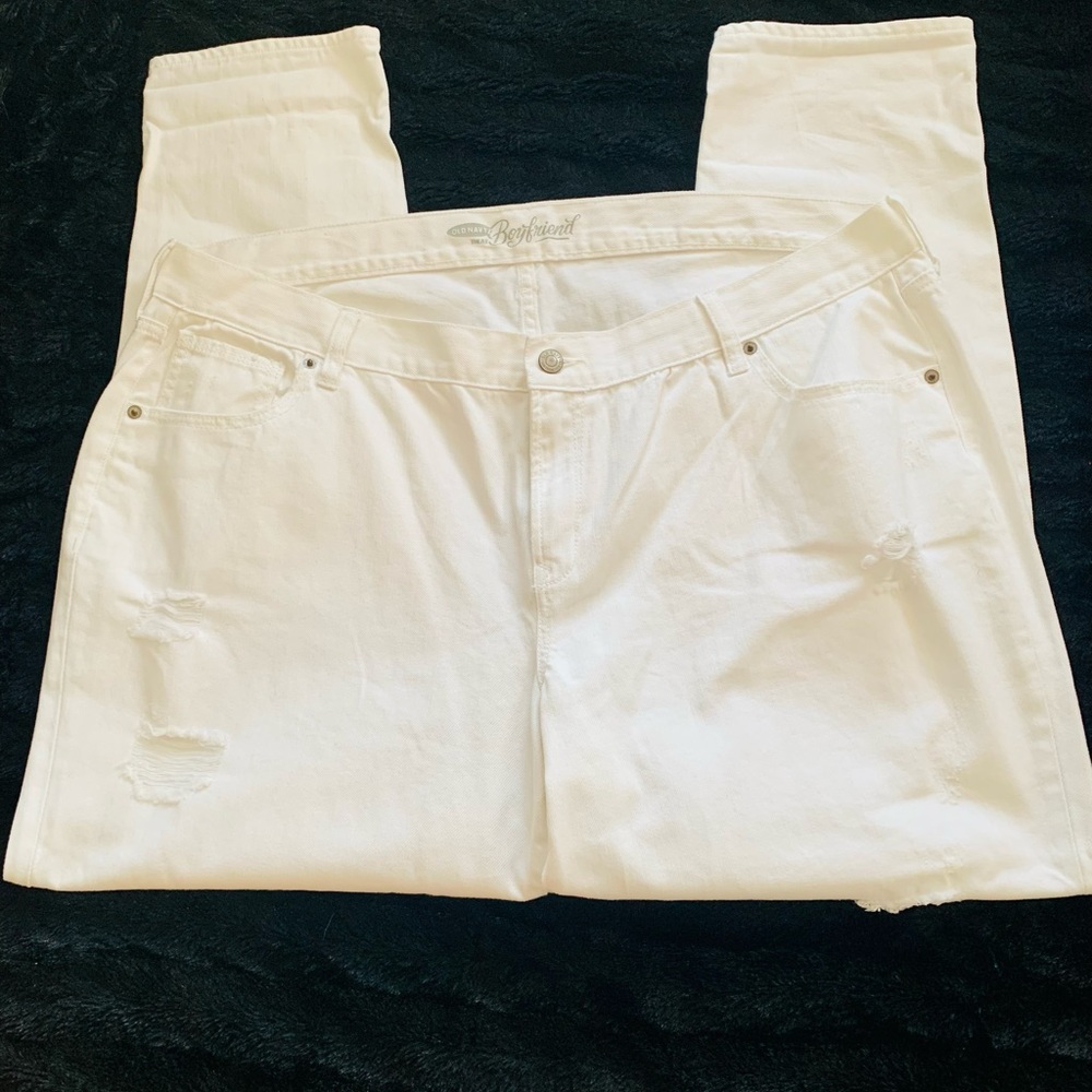 🔥2/$20🔥 Old Navy lightly distressed boyfriend jeans Sz 16